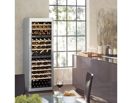 Una cantinetta professionale da 100 bottiglie