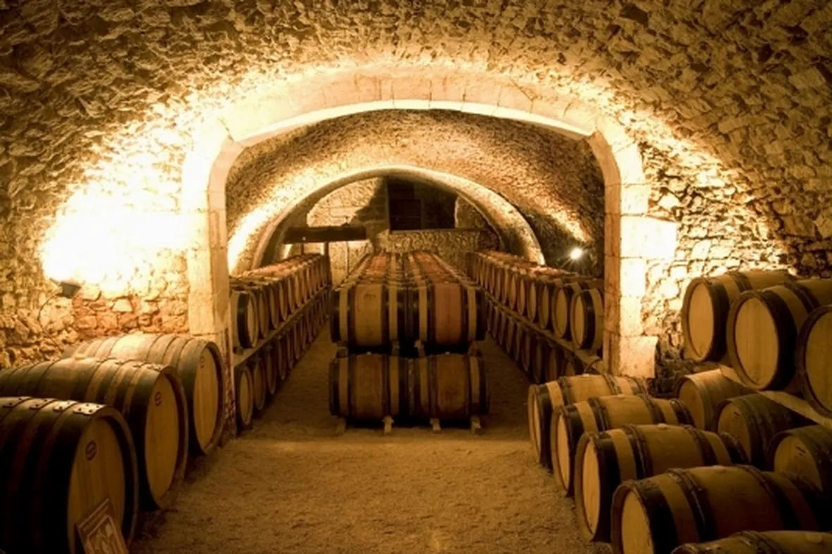 Una vecchia cantina