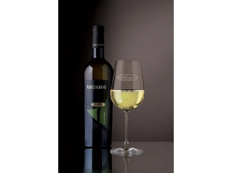 http://www.boscoalbano.com/images/vini_bianchi_friulani_bianco_albano_pop.jpg
