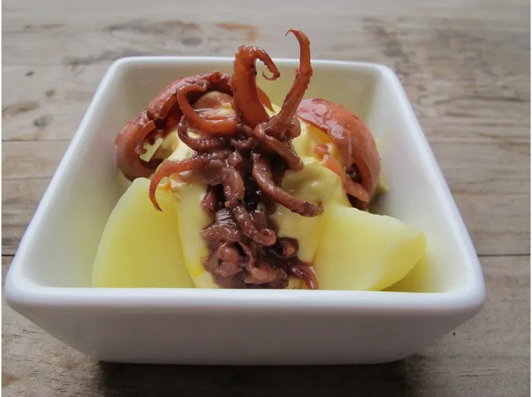 Primi e secondi caldi: vongole, astice, zuppe e fritto di paranza