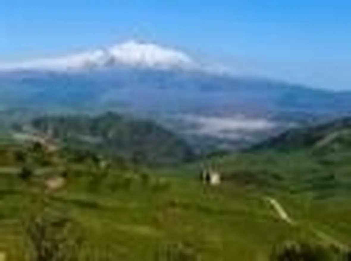 Il panorama dell'Etna