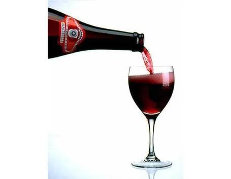 I vini frizzanti possono essere bianchi, rossi o rosati