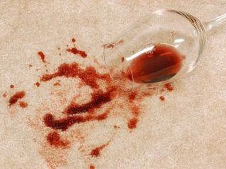 macchia vino rosso