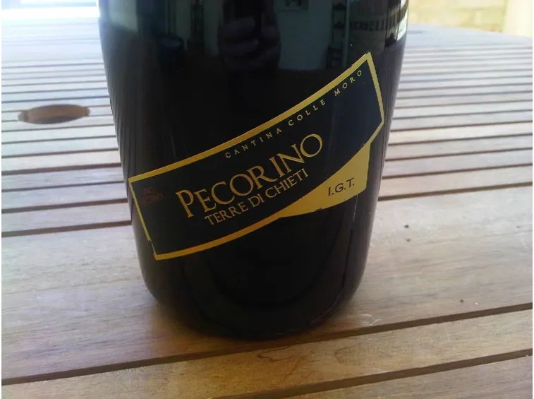 Un vino Pecorino IGT