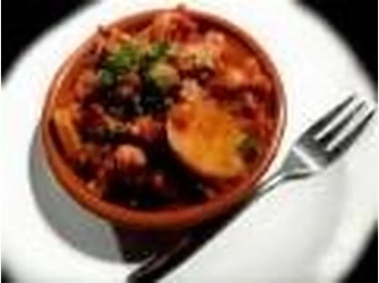 Il polpo alla salsa piccante da abbinare ad alcuni Monica
