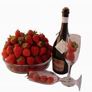 Prosecco frizzante e fragole in abbinamento