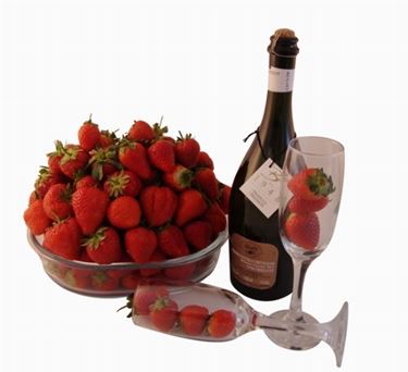 Prosecco frizzante e fragole in abbinamento