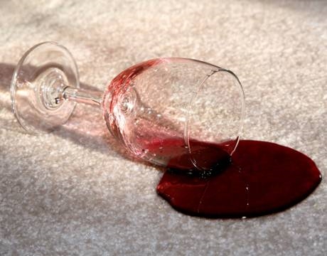 Le macchie di vino rosso curiosità vino rosso Macchie di vino